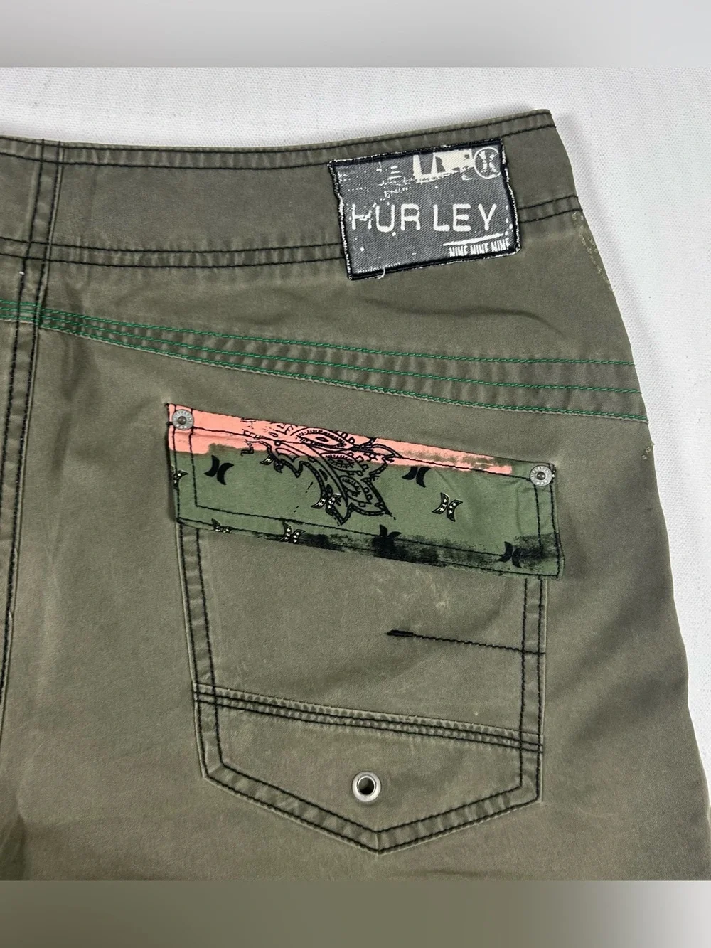 HURLEY Mens Board Shorts 32 Rare Sample Abstract Army Green Y2k Vintage
